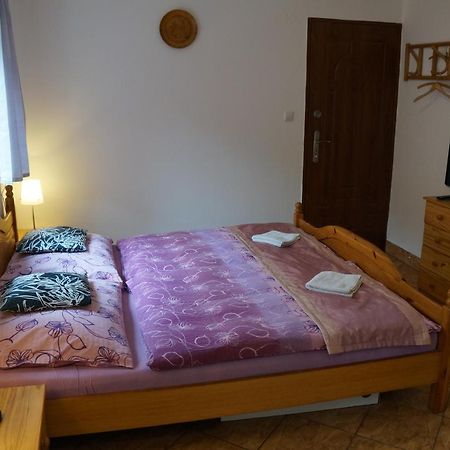 Penzion Kutil Trojanovice Frenštát pod Radhoštěm エクステリア 写真